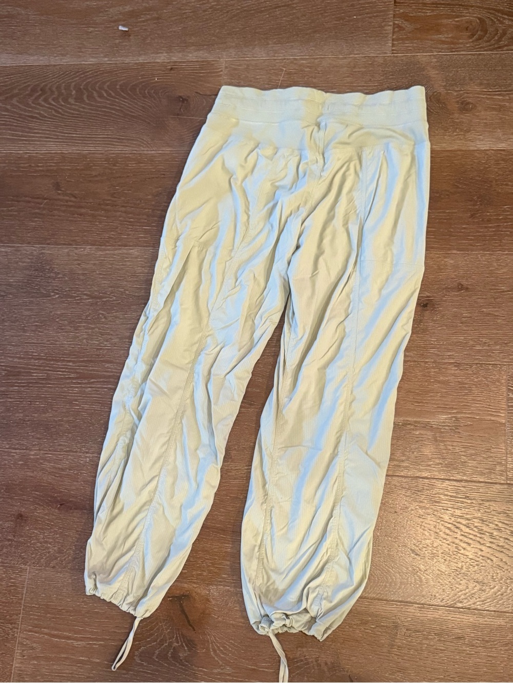 Lululemon Dance Studio Pants Light Green Size 8 - Picture 2 of 2